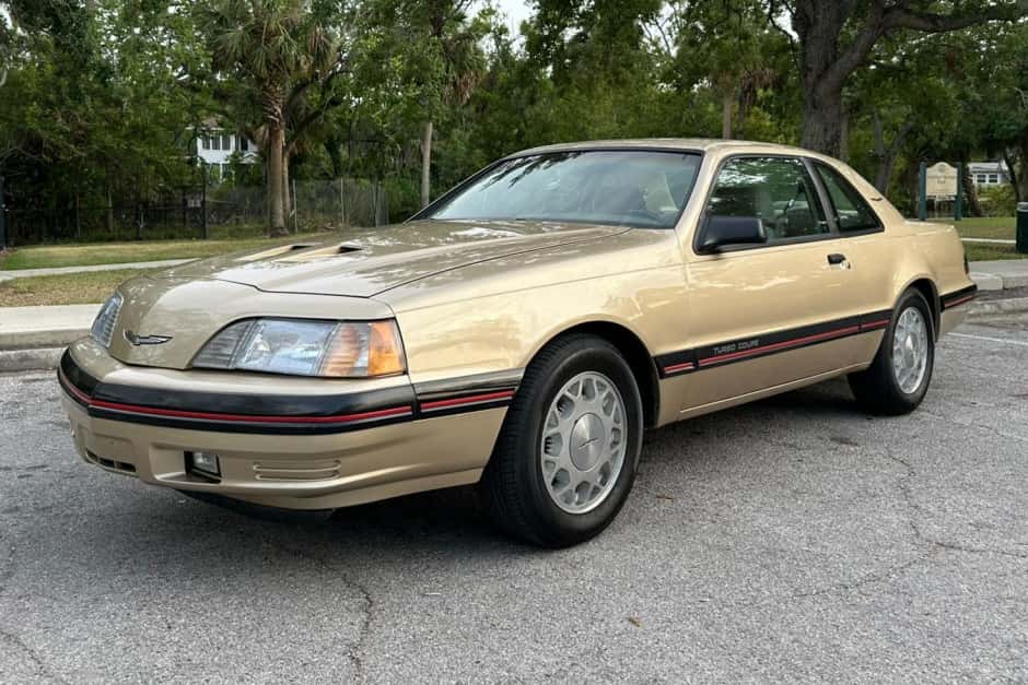1987 Ford Thunderbird (1983-1988) sold for $10,099