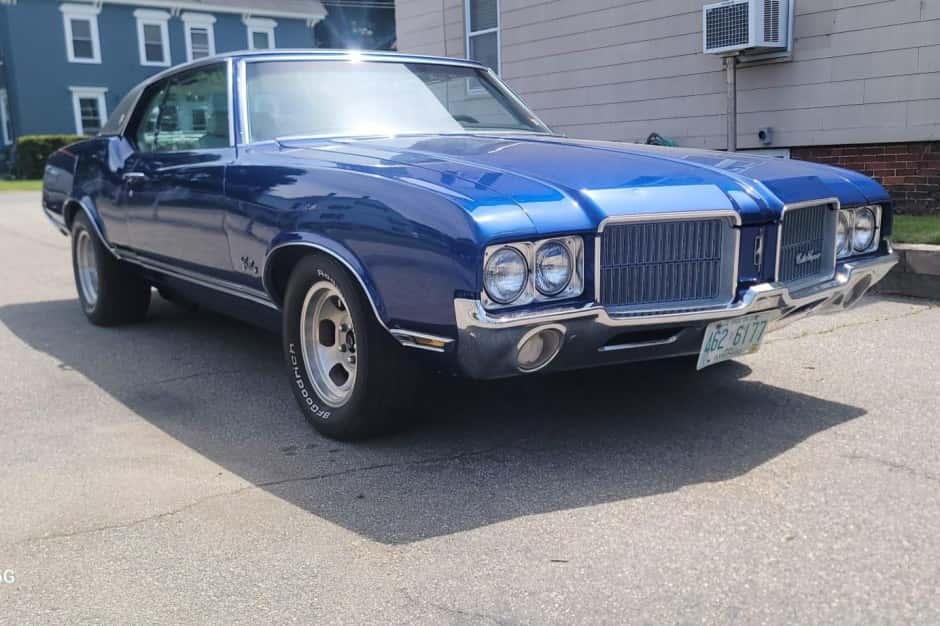 1971 Oldsmobile Cutlass sold for $16,100