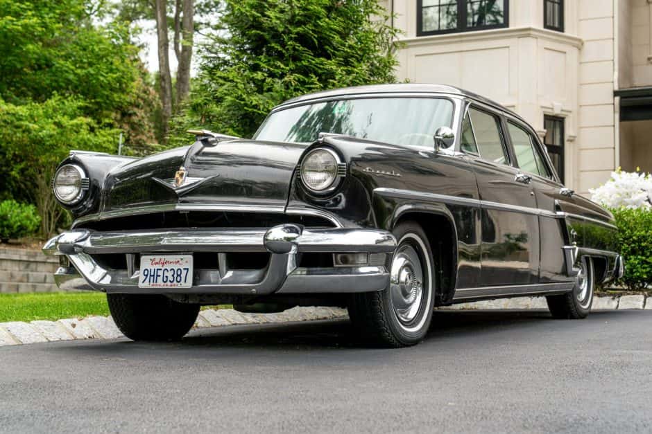 1954 Lincoln Capri sold for $2,500