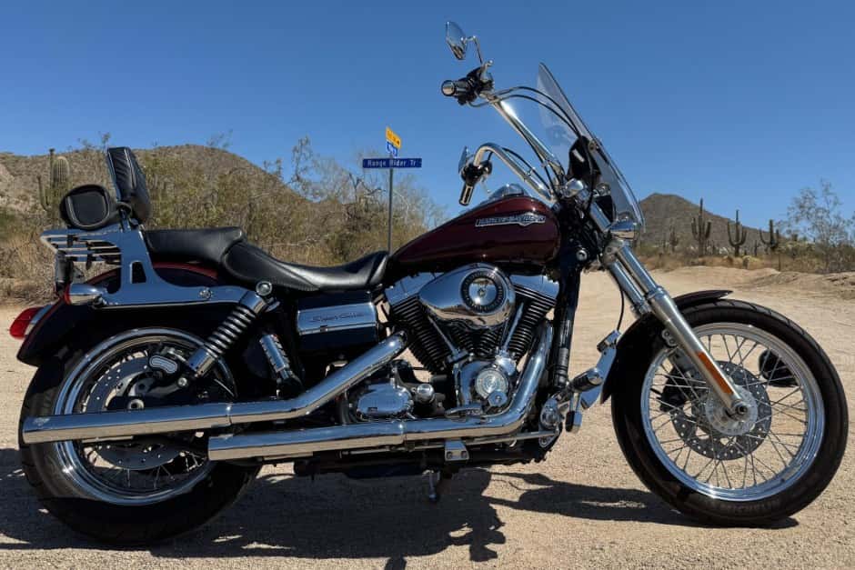 2011 Harley-Davidson Dyna sold for $5,555