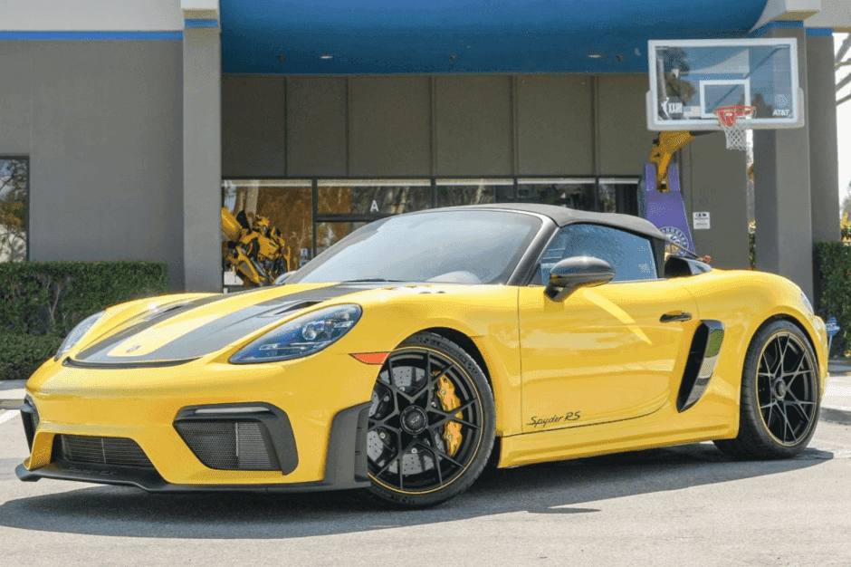 2025 Porsche 982 718 Boxster sold for $191,000