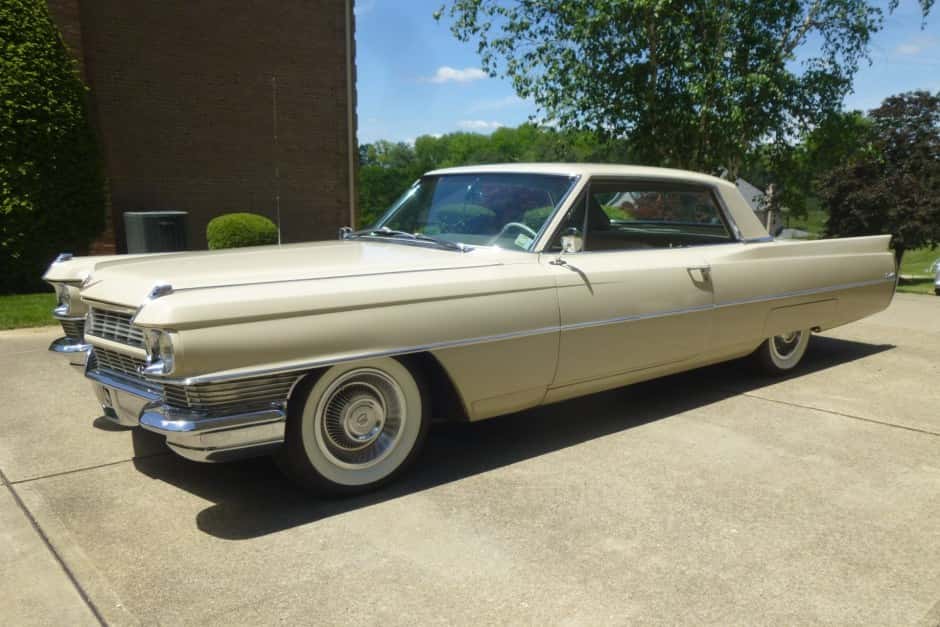 1964 Cadillac Series 62 sold for $22,500