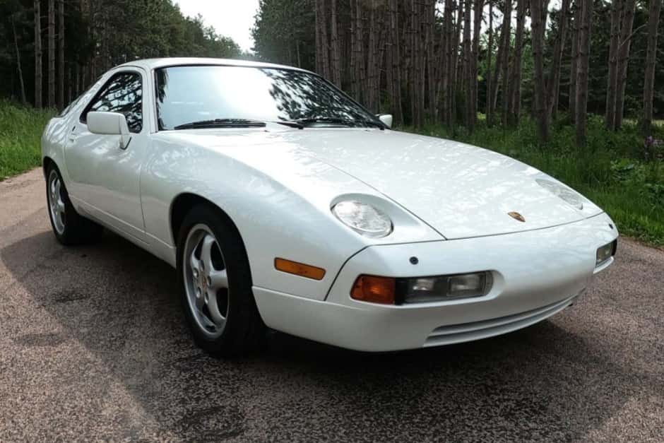 1988 Porsche 928 sold for $31,500