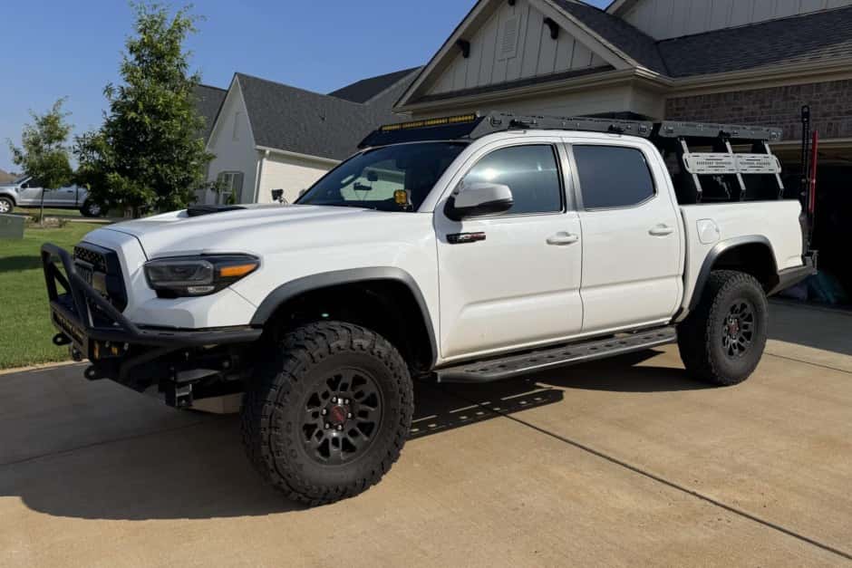 2017 Toyota Tacoma (N300 2016-2023) sold for $27,000