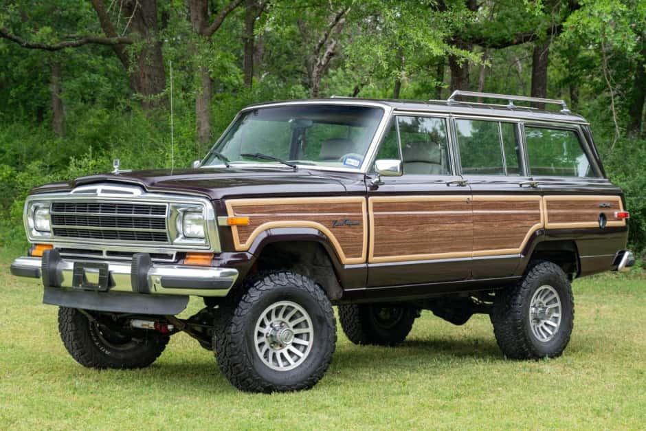 1991 Jeep SJ Grand Wagoneer sold for $38,000