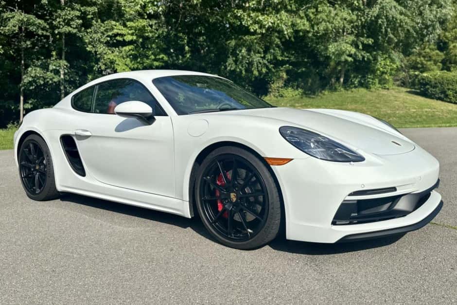 2025 Porsche 982 718 Cayman sold for $104,000