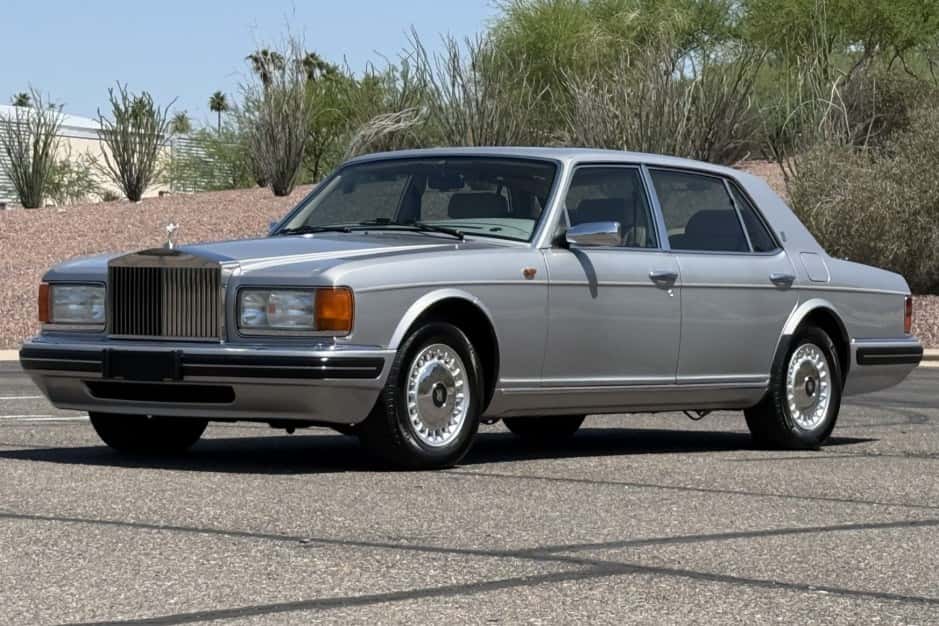 1996 Rolls-Royce SZ Silver Spirit & Silver Spur sold for $20,500