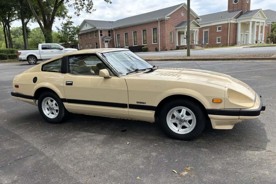 1982 Datsun 280ZX sold for $9,600