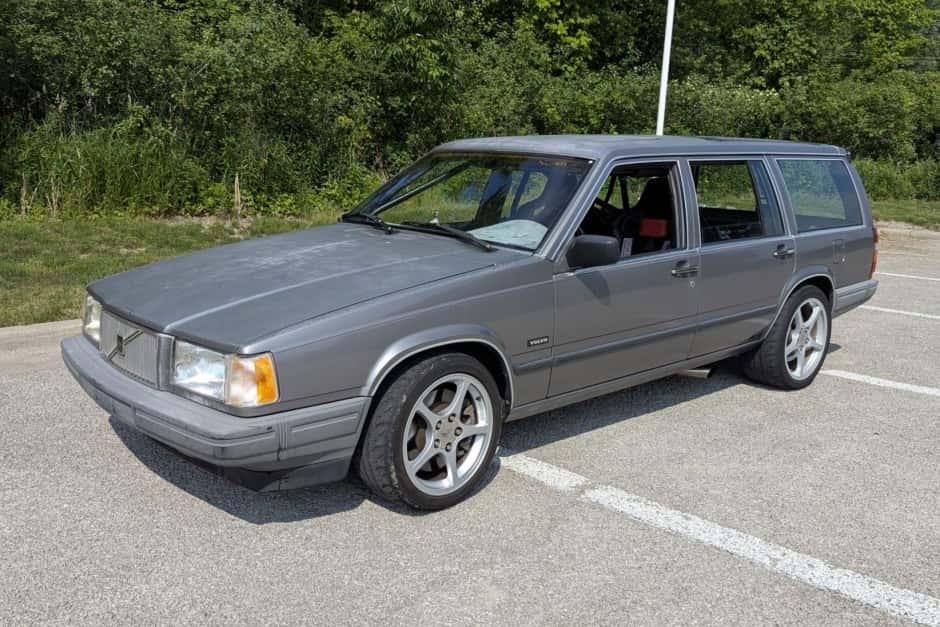 1990 Volvo 700-Series sold for $16,000