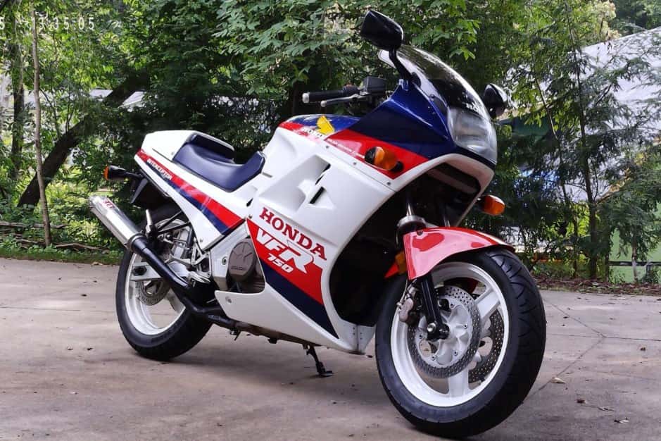 1986 Honda VF & VFR sold for $13,250