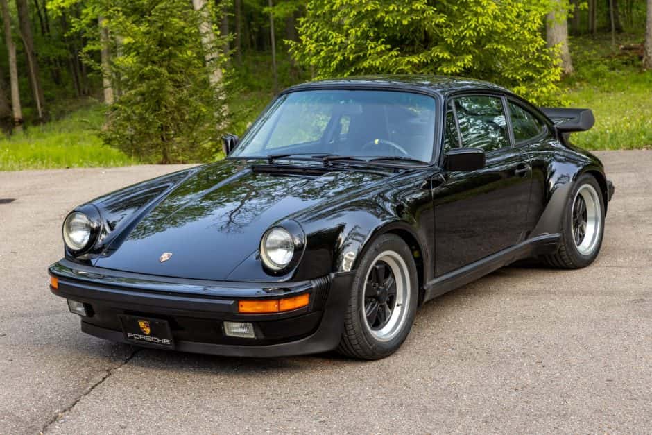 1986 Porsche 930 Turbo sold for $132,000