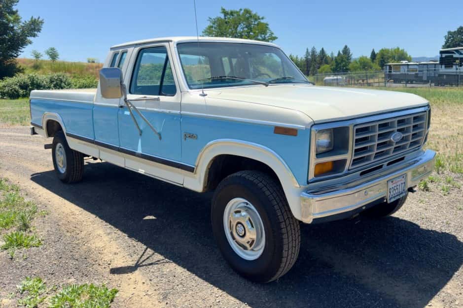 1983 Ford F-Series 1980-1986 sold for $13,251