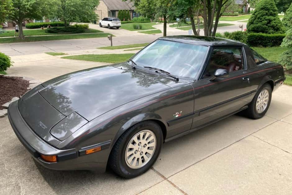 1984 Mazda RX-7 FB sold for $15,125