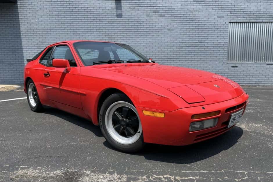 1986 Porsche 944 Turbo sold for $19,250