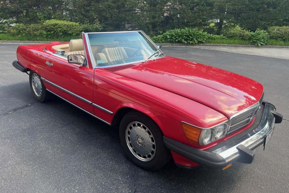 1989 Mercedes-Benz R107 SL sold for $23,250