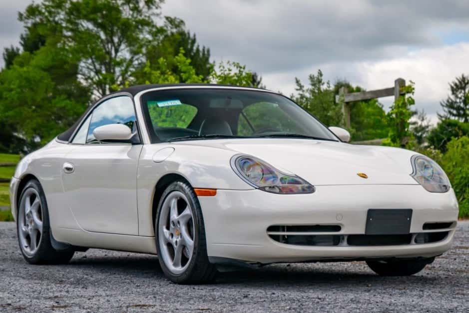 2000 Porsche 996 911 (Non-Turbo/GT2/GT3) sold for $28,000
