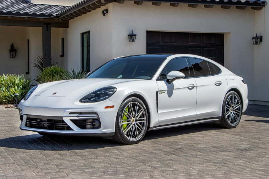 2019 Porsche Panamera sold for $85,500