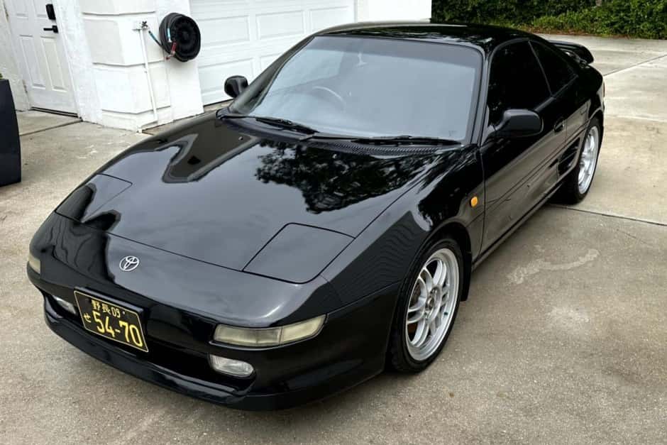 1997 Toyota SW20 MR2 sold for $16,250