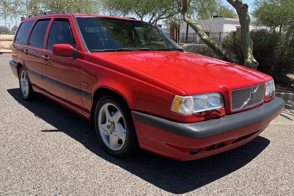 1994 Volvo 850 sold for $12,000