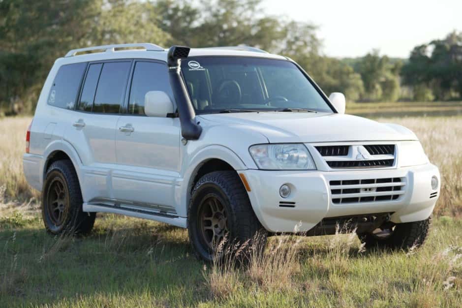 2003 Mitsubishi Pajero & Montero sold for $5,200