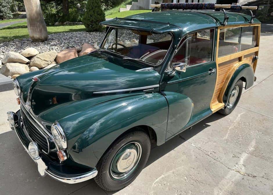 1964 Morris Minor sold for $12,250