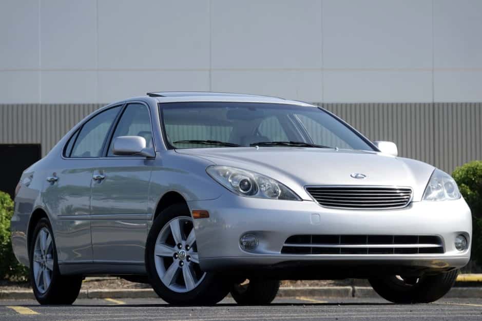 2005 Lexus ES sold for $8,700