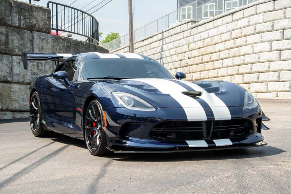 2016 Dodge Viper (2013-2017) sold for $266,000