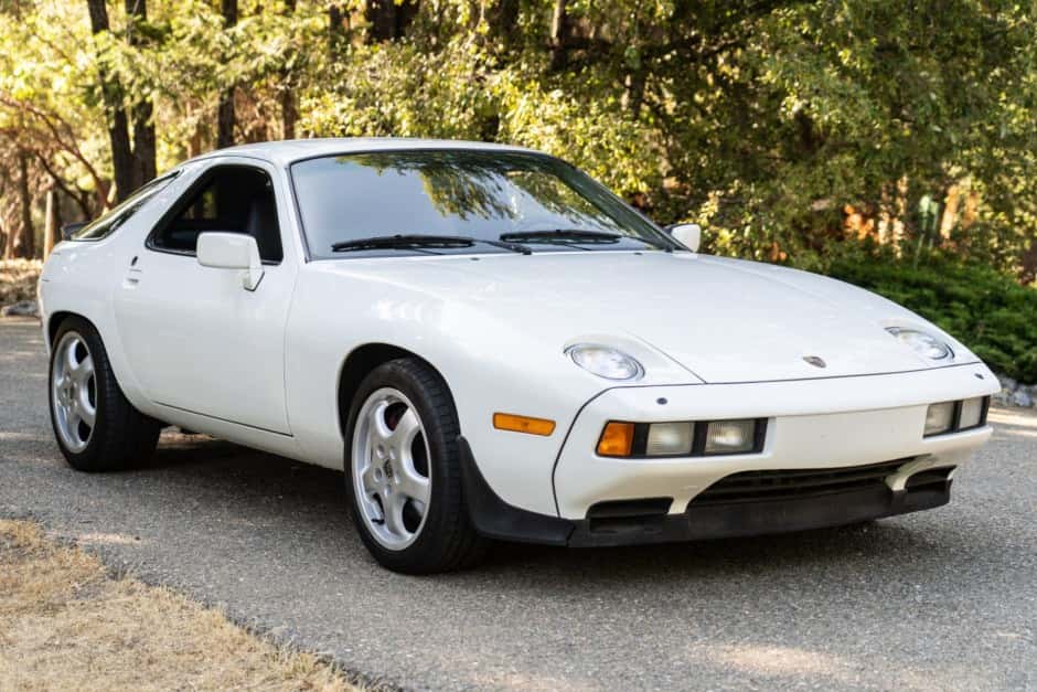 1986 Porsche 928 sold for $34,000