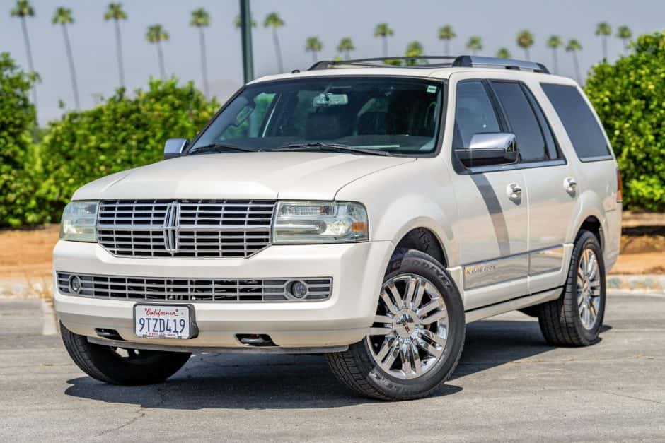 2007 Lincoln Navigator sold for $19,500