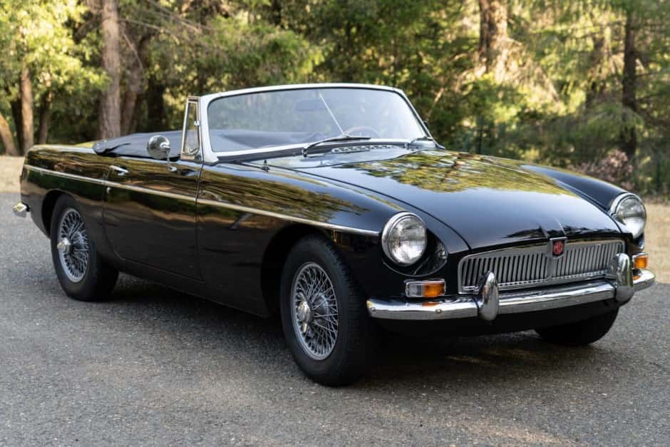 1967 MG MGB sold for $24,550