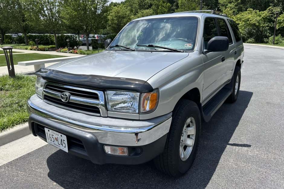 2000 Toyota 4Runner (N180) sold for $6,127