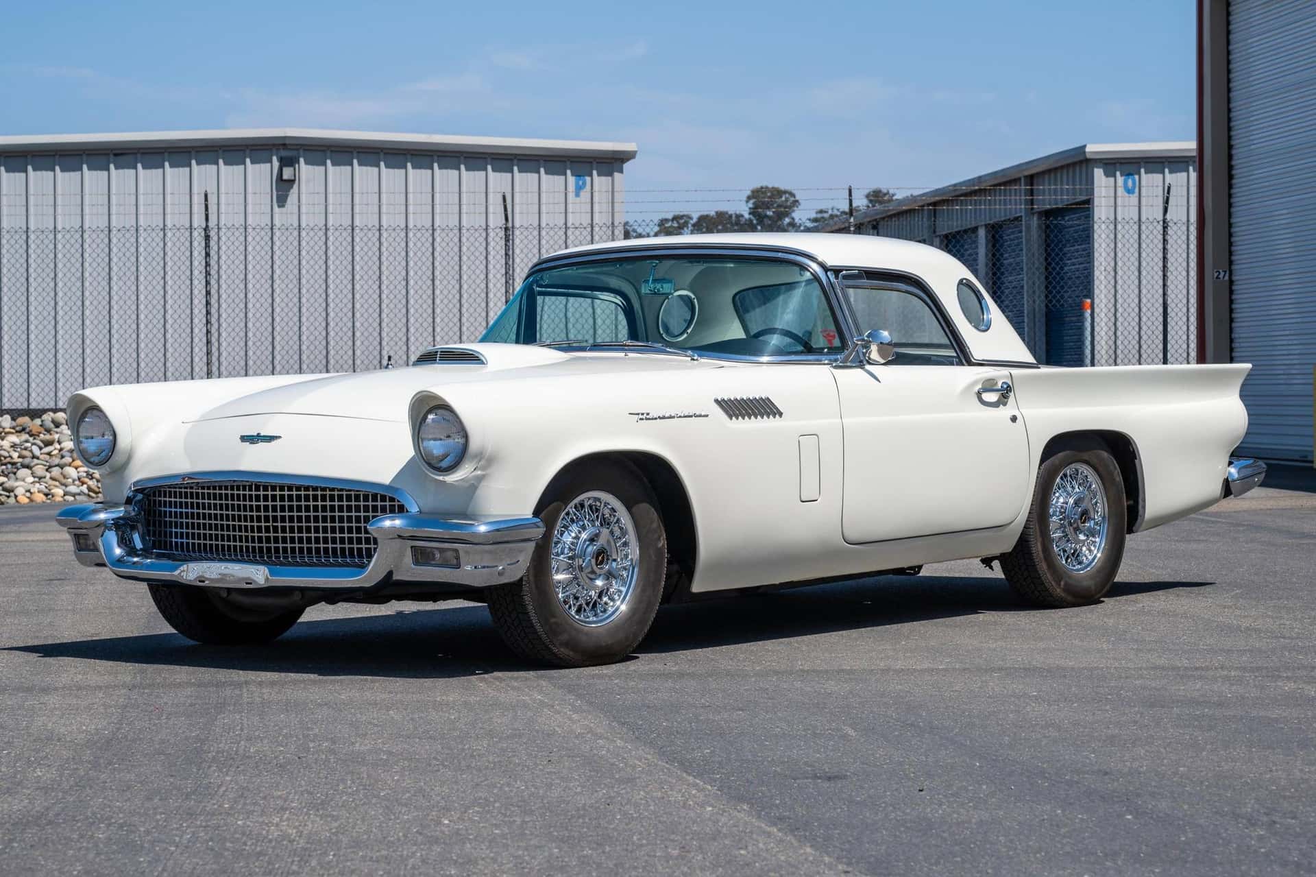 1957 Ford Thunderbird sold for $32,500