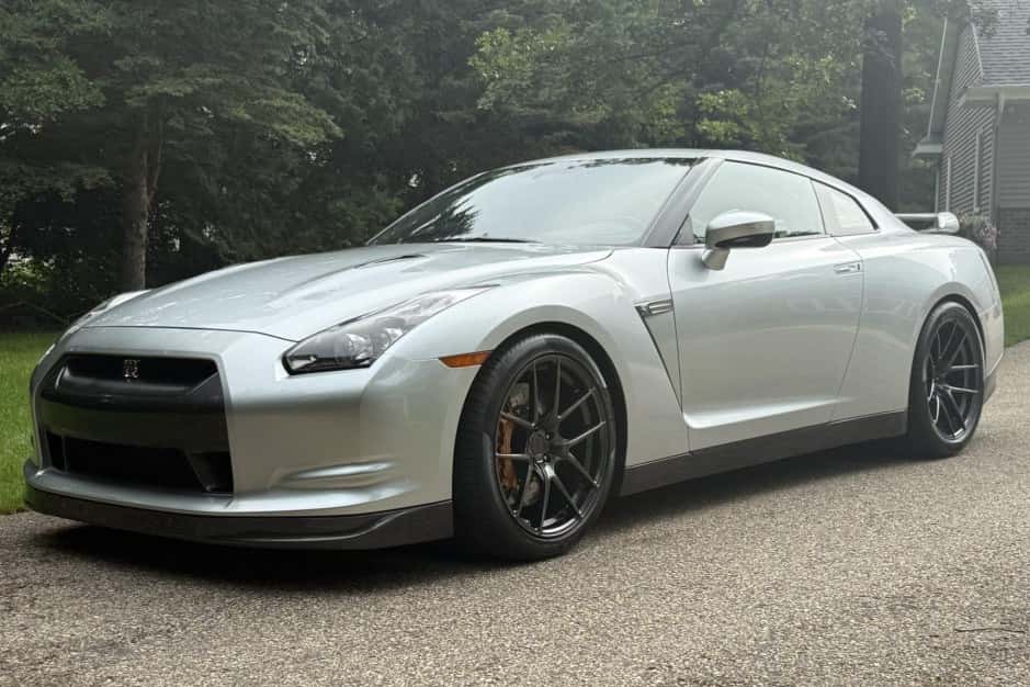 2010 Nissan GT-R R35 sold for $79,000