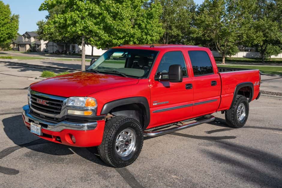 2004 GMC Sierra HD (GMT800 2000-2007) sold for $17,500