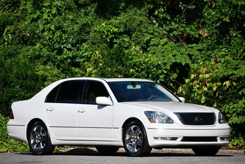 2005 Lexus LS Sedan sold for $16,000