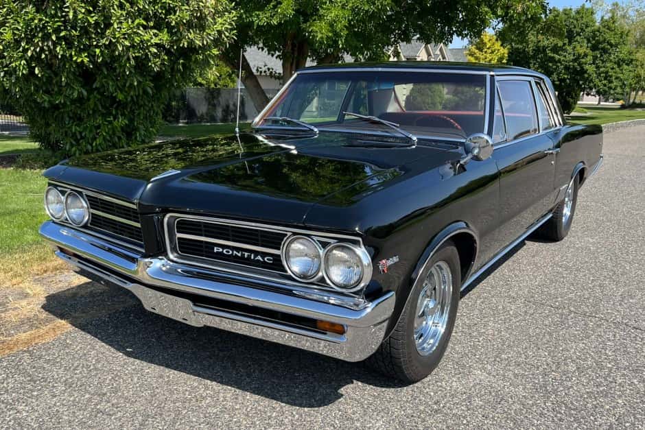 1964 Pontiac Tempest / LeMans sold for $13,500
