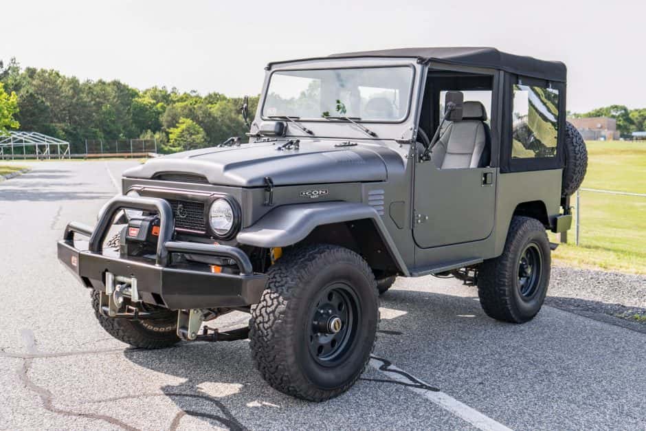 1976 Toyota Land Cruiser FJ40 sold for $98,500