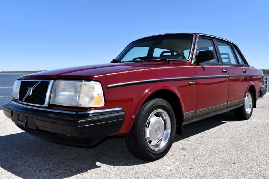 1989 Volvo 240 sold for $8,950