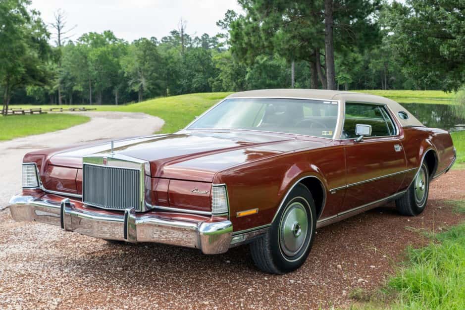 1973 Lincoln Continental Mark IV (1972-1976) sold for $16,000