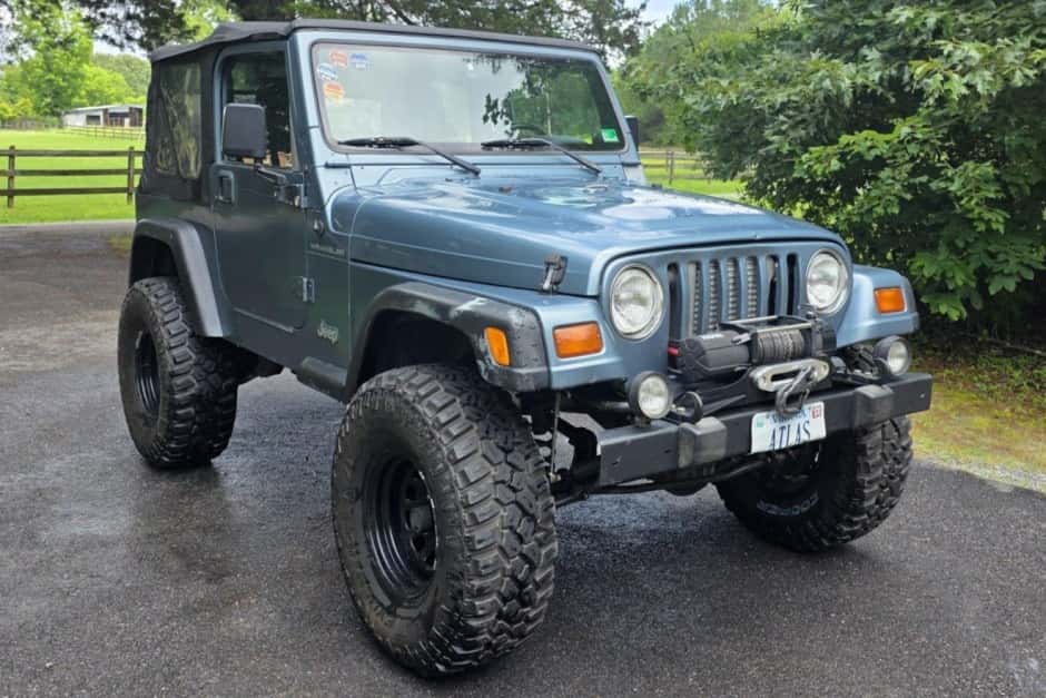 1998 Jeep Wrangler TJ (1997-2006) sold for $11,750