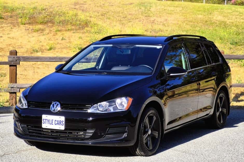 2015 Volkswagen Golf & Rabbit sold for $10,999