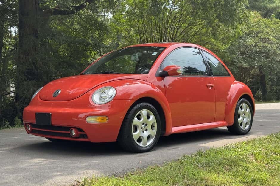2003 Volkswagen New Beetle (1998-2010) sold for $5,600