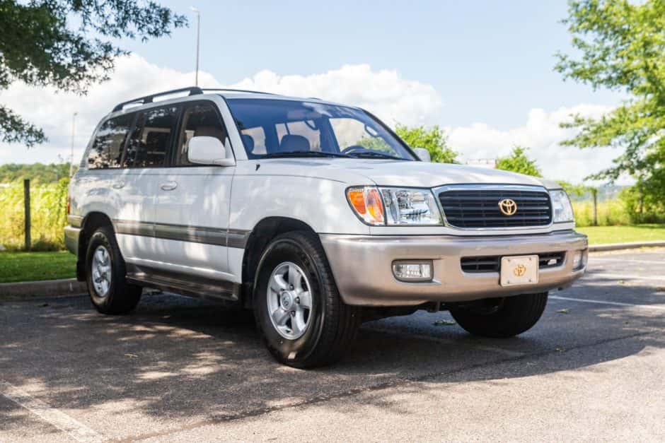 1998 Toyota Land Cruiser 100-Series sold for $48,500