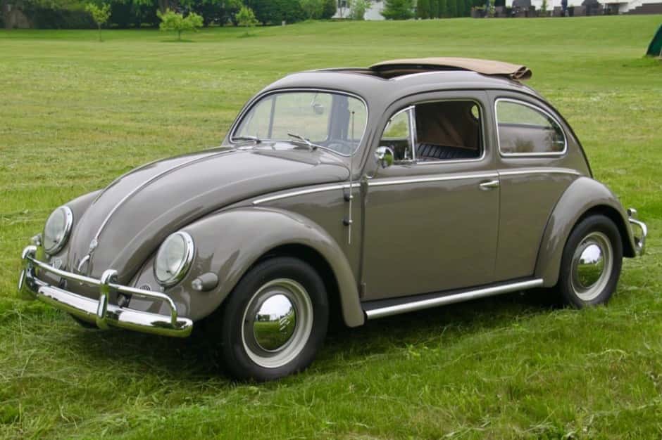 1956 Volkswagen Beetle (Oval Window) sold for $29,750