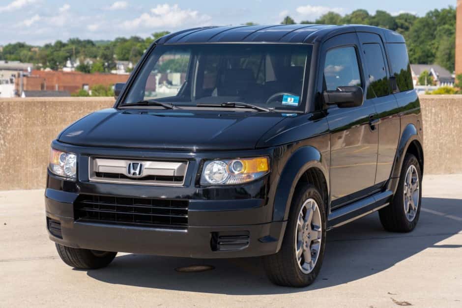 2008 Honda Element sold for $11,100