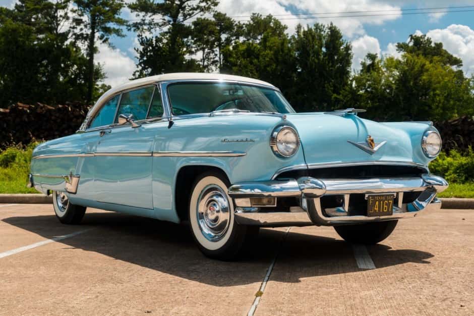 1954 Lincoln Capri sold for $12,750