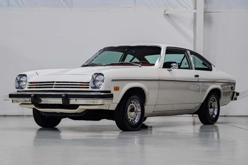 1977 Chevrolet Vega sold for $7,700