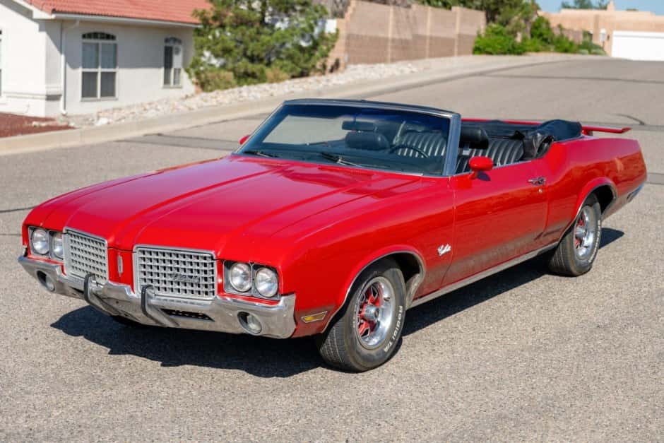1972 Oldsmobile Cutlass sold for $16,500