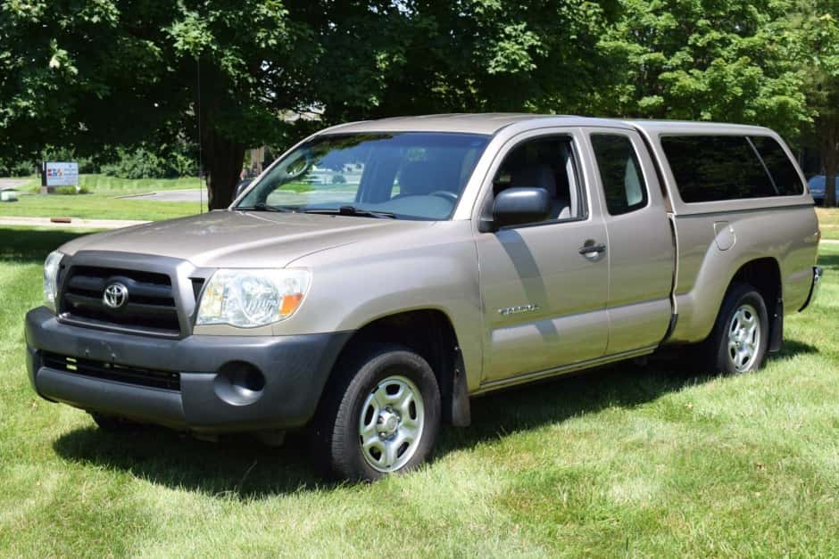 2006 Toyota Tacoma (N2X0 2005-2015) sold for $9,000