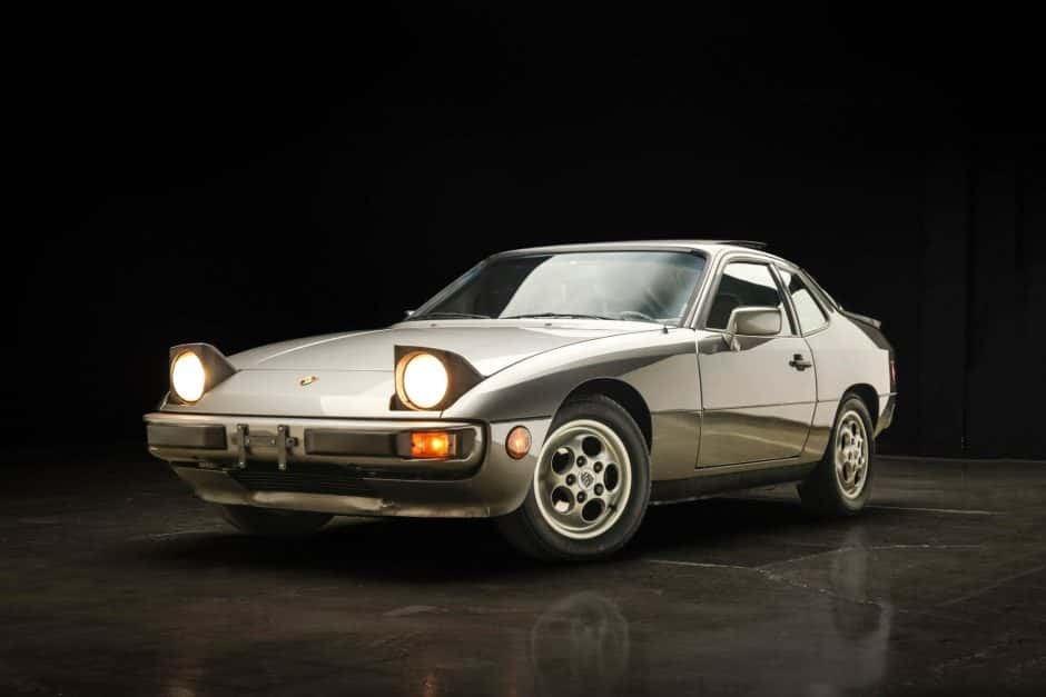 1988 Porsche 924 sold for $12,750